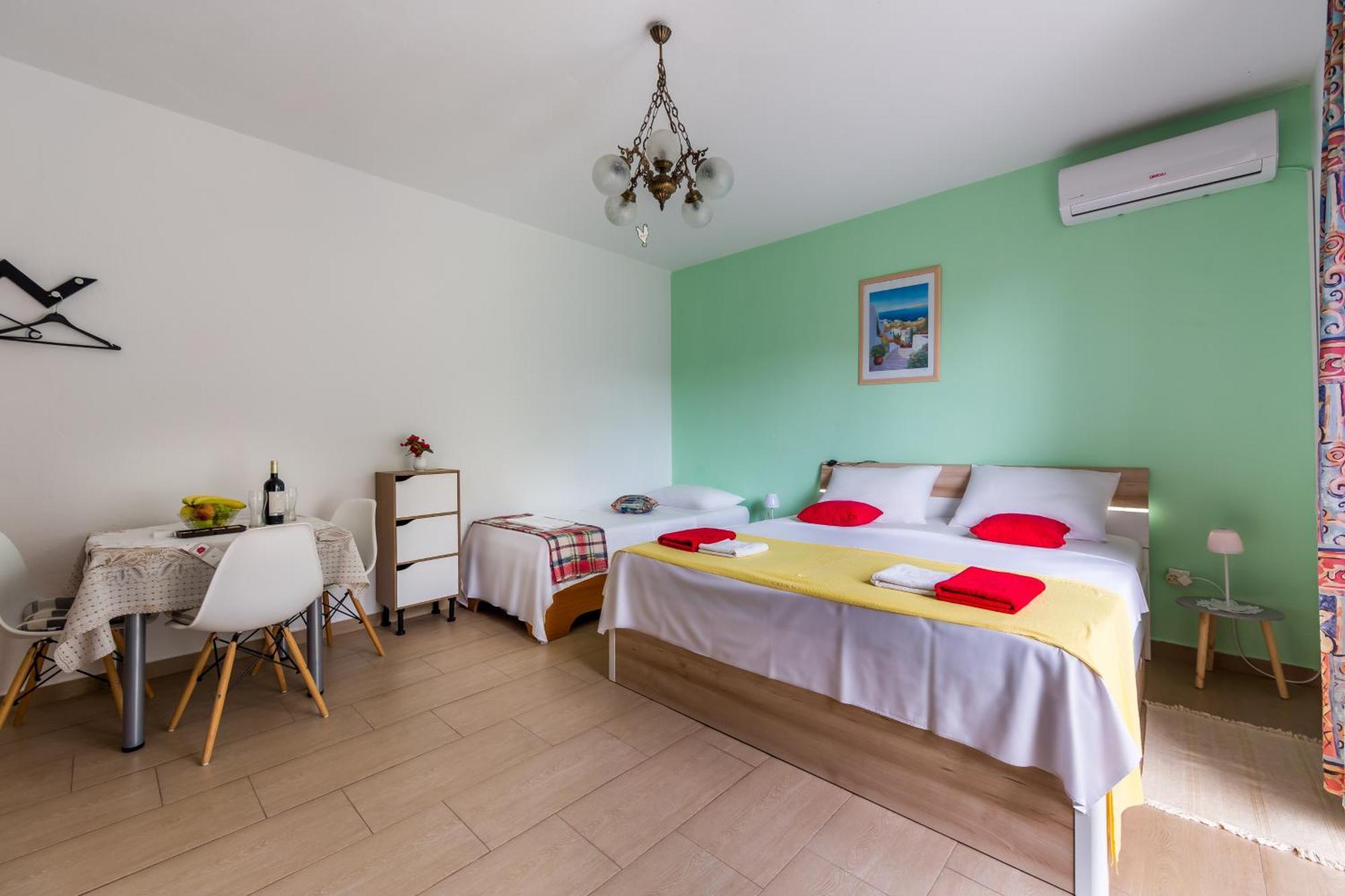 Apartments Claudia Smrika Ngoại thất bức ảnh