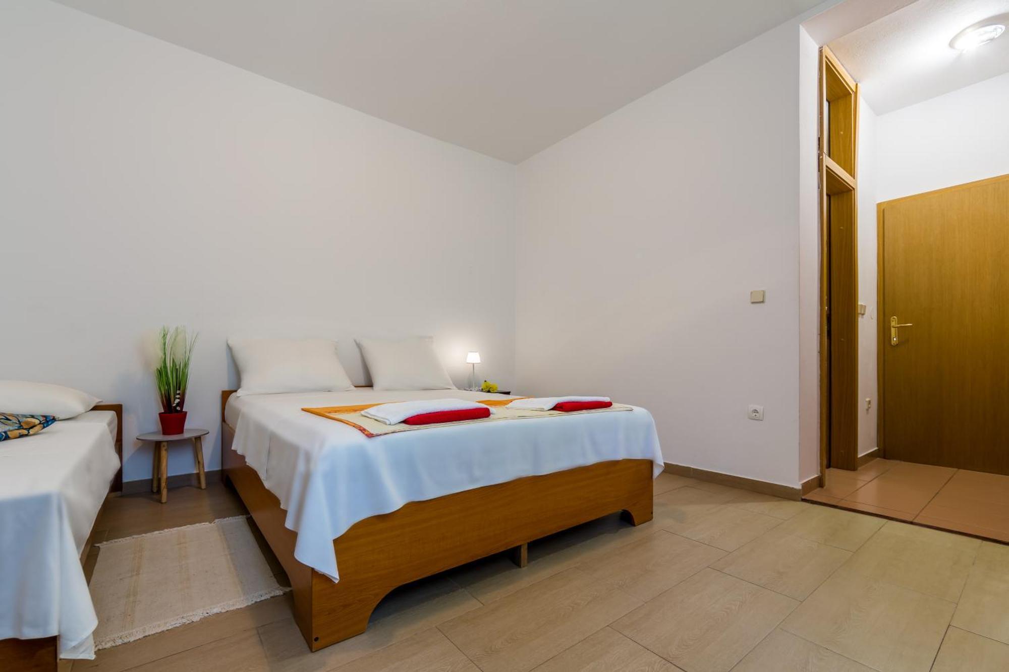 Apartments Claudia Smrika Ngoại thất bức ảnh